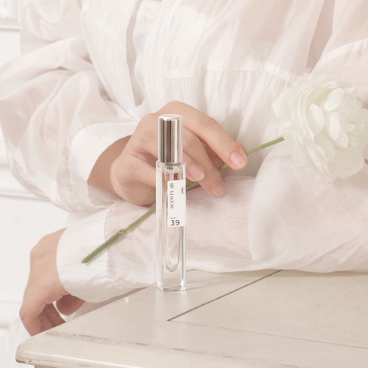 NƯỚC HOA NỮ JOLIE FILLE NBáo cáo NƯỚC HOA NỮ HIDDEN SOUL NO.39 (10ML) - SCENTLABO.16 (10ML) - SCENTLAB 118.753đ