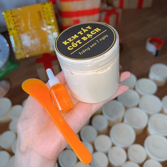 KEM TẨY TRẮNG DƯỠNG DA CỐT BẠCH 250G -GDN