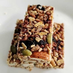 THANH GẠO LỨT MIX HẠT DINH DƯỠNG NHÀ LÀM 500G - WINNIE HOUSE