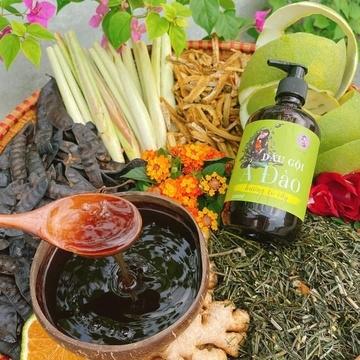[1 CHAI] DẦU GỘI Ả ĐÀO 500ML - MỘC NHAN NATURAL TẶNG 2 MẶT NẠ TẾ BÀO GỐC NHẬT BẢN