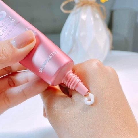 KEM DƯỠNG RETINOL 𝐄𝐒𝐋𝐀𝐓𝐈𝐍 X5 GIÚP DA CĂNG BÓNG TRẺ HÓA AD389