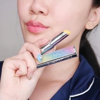 SON DƯỠNG MÔI ĐỔI MÀU YNM RAINBOW HONEY AD410