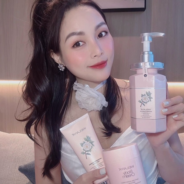 Sữa Tắm Trắng Da Hoa Trà Weilaiya Niacinamide Shower Ge-hàn