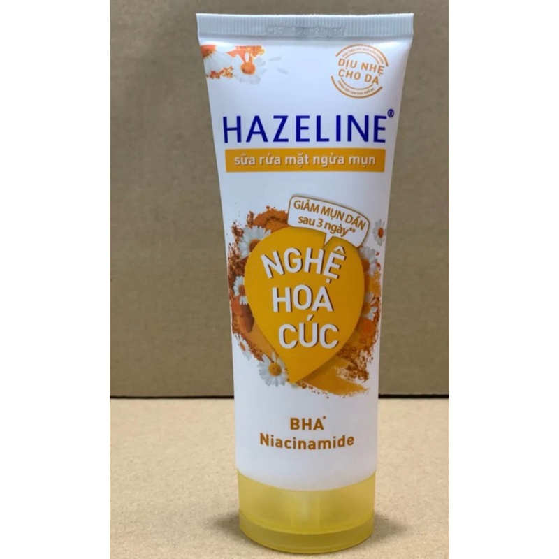 Sữa rửa mặt Hazeline có 4 mùi hương phù hợp cho mọi làn Da