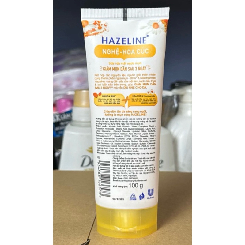 Sữa rửa mặt Hazeline có 4 mùi hương phù hợp cho mọi làn Da