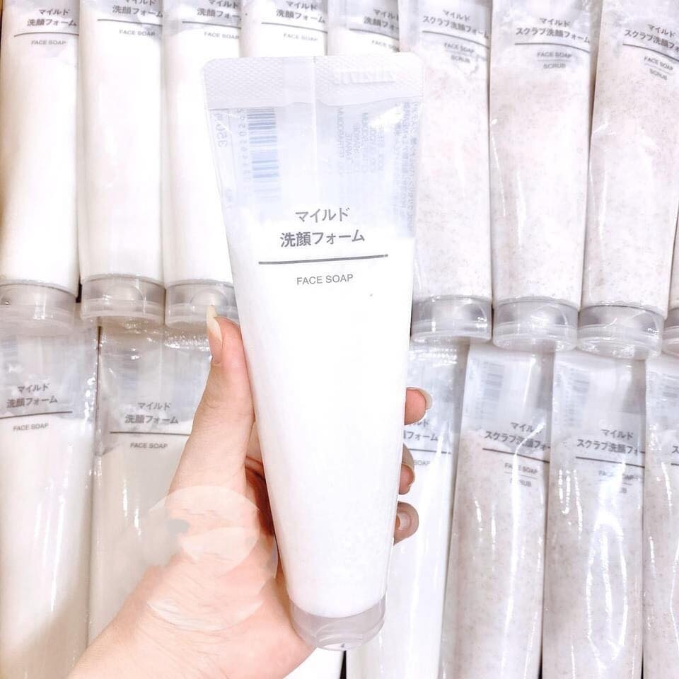 Sữa rửa mặt hạt kiêm tẩy da chết Muji face soap scrub -Nhật 120g