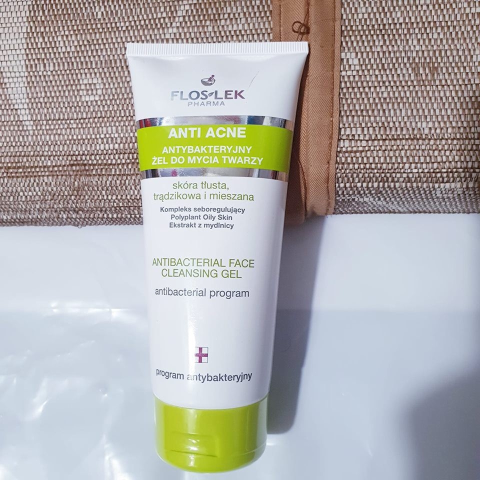 sữa rửa mặt Floslek Anti Acne Face Cleansing Gel-ba lan