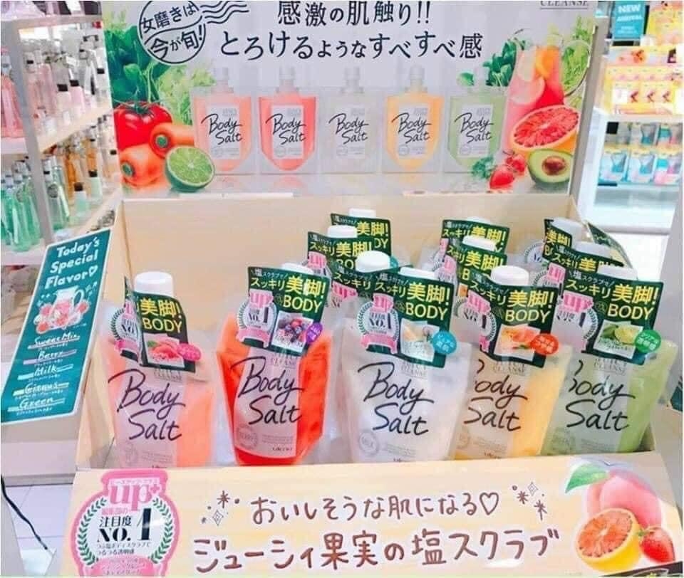Muối tắm tẩy tế bào chết Juicy Body Salt Nhật