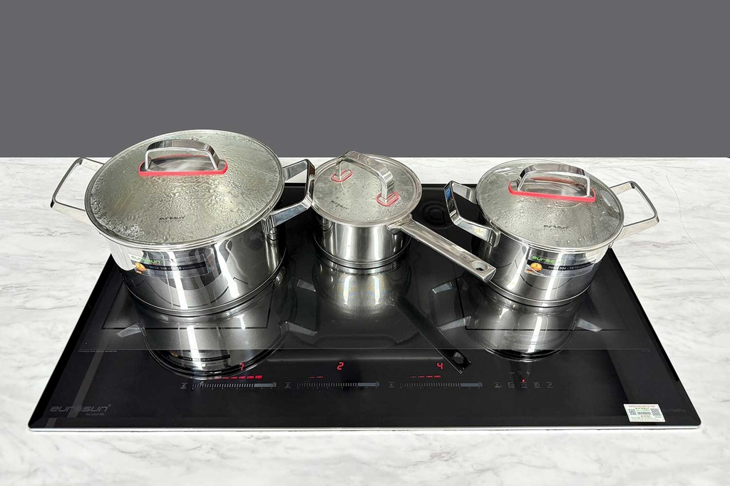 Khi nào nên chọn mua bếp từ Eurosun 3 vùng nấu?