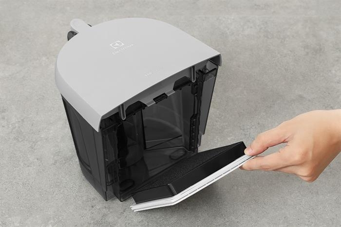 Máy Hút Bụi Electrolux 2000W EFC52614 Mới 2025