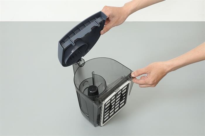 Máy hút bụi Electrolux 1800W EFC52512 Mới 2025