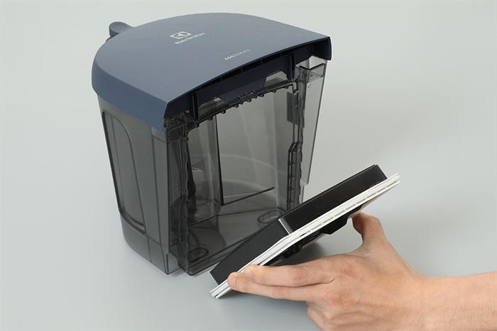 Máy hút bụi Electrolux 1800W EFC52512 Mới 2025