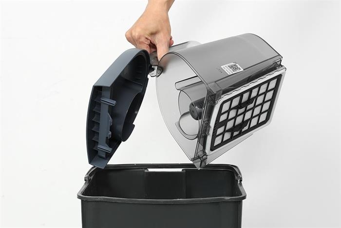 Máy hút bụi Electrolux 1800W EFC52512 Mới 2025