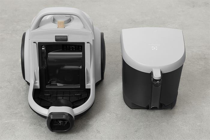 Máy Hút Bụi Electrolux 2000W EFC52614 Mới 2025