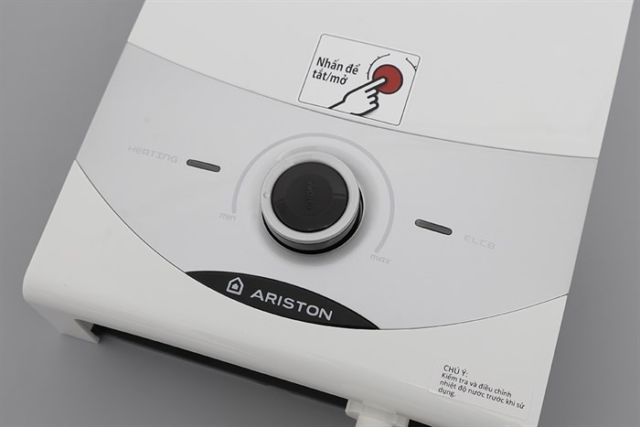 Máy nước nóng trực tiếp Ariston 4500W SM45PE-VN (CÓ BƠM)