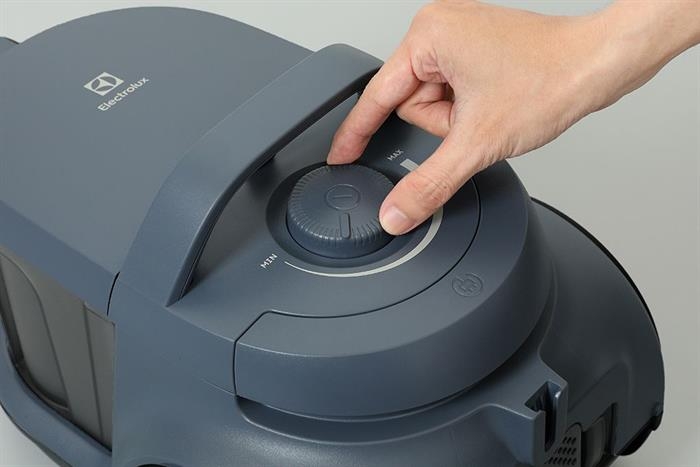 Máy hút bụi Electrolux 1800W EFC52512 Mới 2025