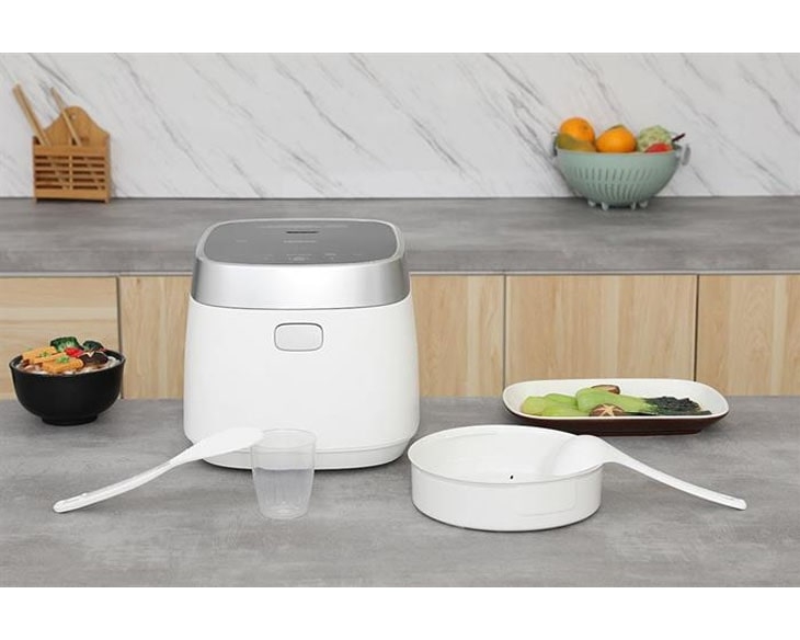 Nồi cơm cao tần Panasonic 1.5 lít SR-HNS151WRA