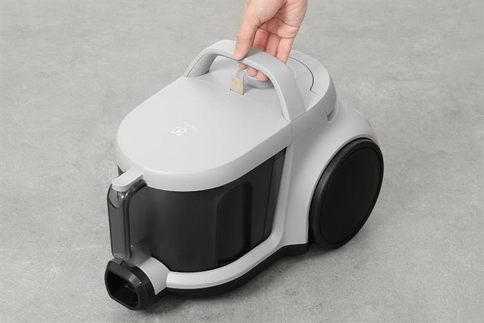 Máy Hút Bụi Electrolux 2000W EFC52614 Mới 2025