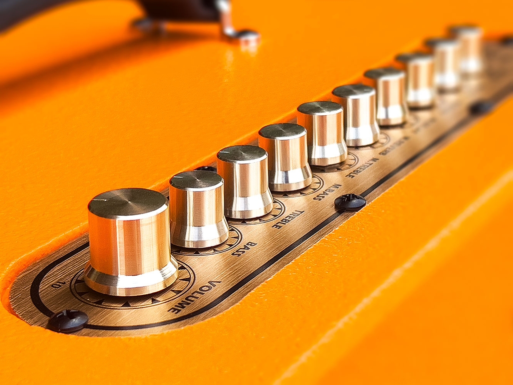 Loa xách tay Redsound R2402M