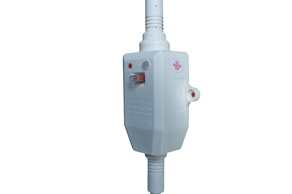 Máy nước nóng gián tiếp Ariston 15 lít 2500W AN 15 LUX FE