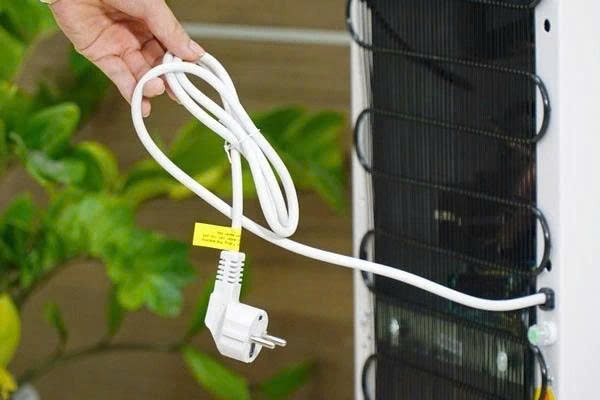 Máy lọc nước RO tích hợp làm nóng lạnh FujiE WPD5300C