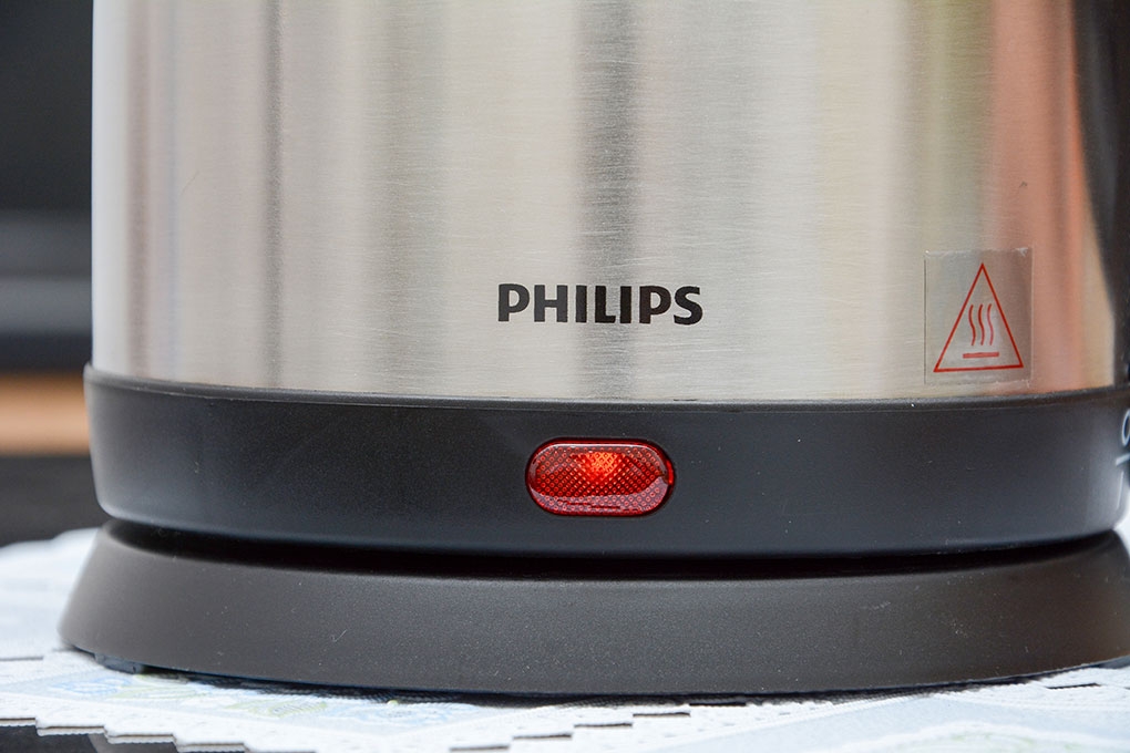 Bình đun siêu tốc Philips 1.5 lít HD9306