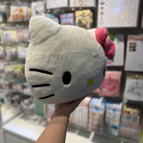 Gối mặt Hello Kitty