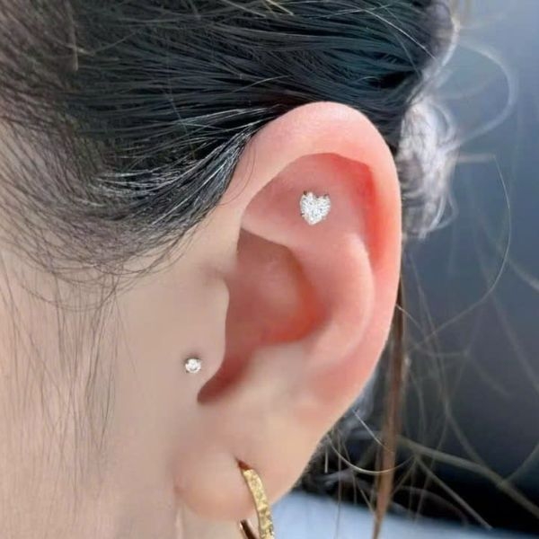 Bông tai đính đá trái tim - Có 2 size đá - Titanium
