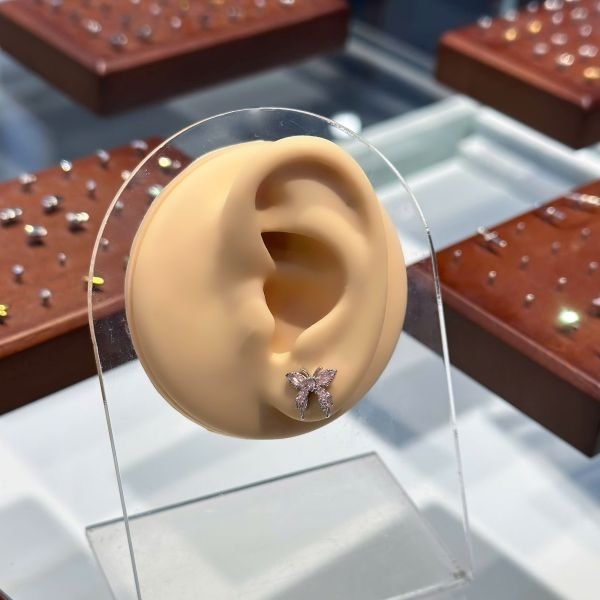 Khuyên tai bươm bướm pha lê / Hợp kim