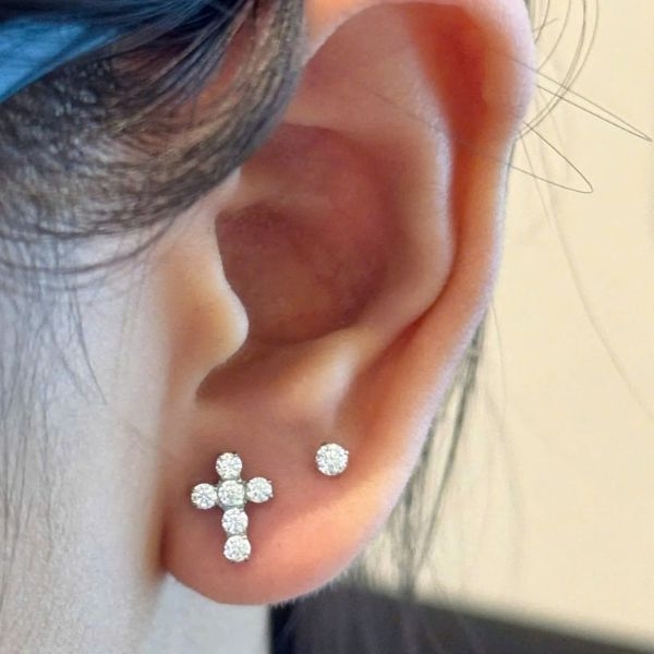 Khuyên titan chữ thập đá trắng unisex - 1.2*8mm