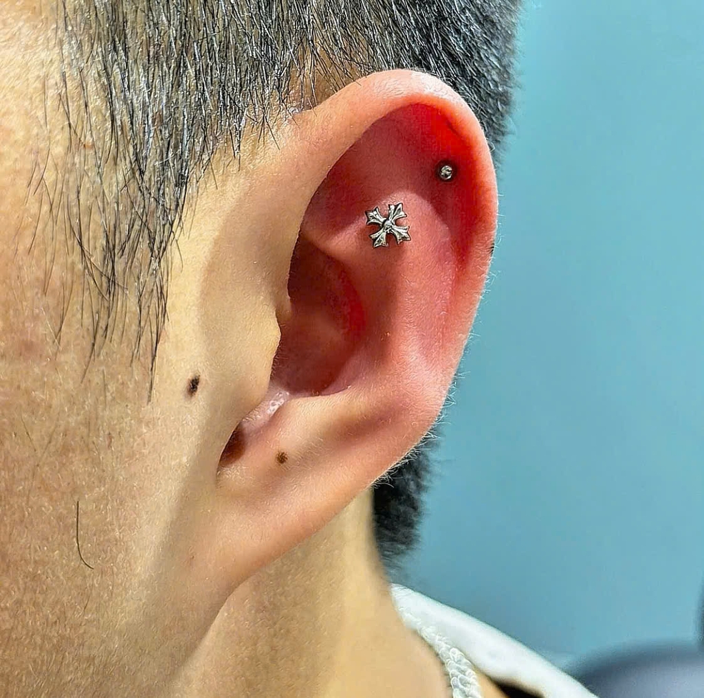 Titan F136 / Khuyên chữ thập hoàng gia  - 1.2*8mm