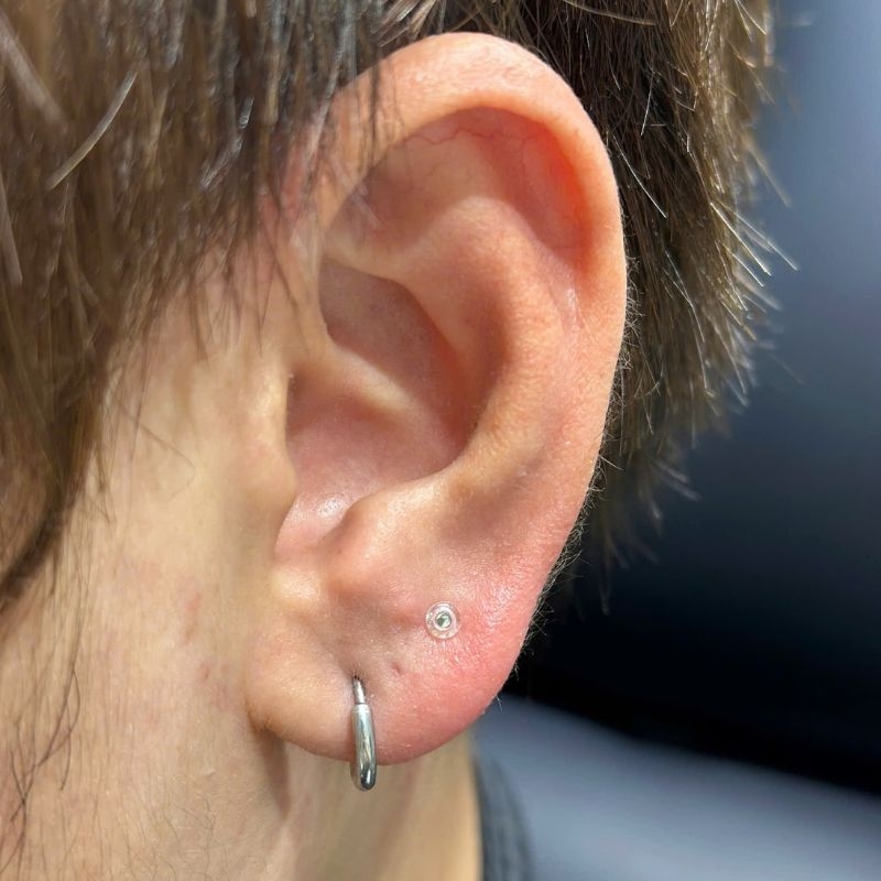 Khuyên thủy tinh giấu lỗ xỏ (đầy đủ size) - Trong suốt