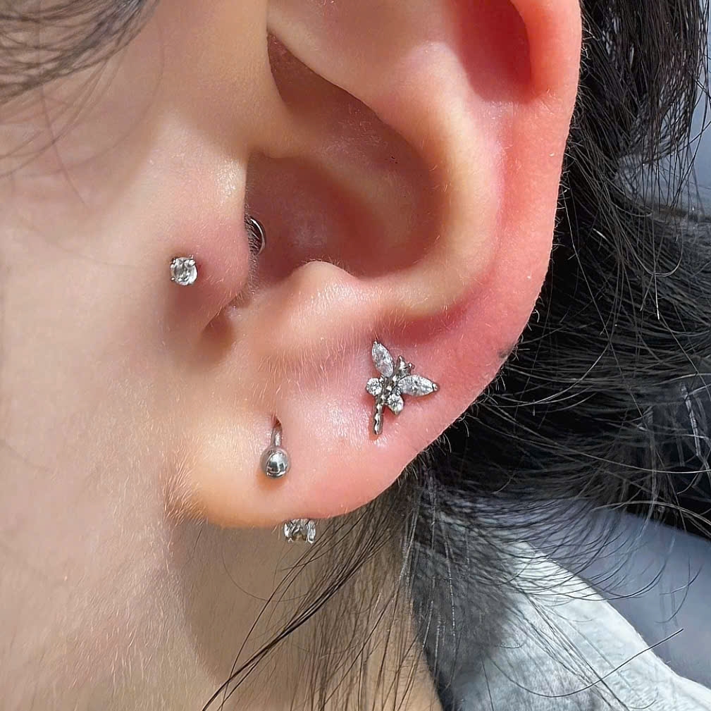 Khuyên tai Dragon Fly Titanium - 1.2*8mm