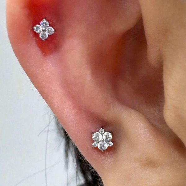 Khuyên titan hoa đính đá dễ thương - 1.2*8mm