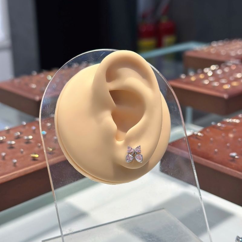 Khuyên tai nơ trái tim hồng / Hợp kim