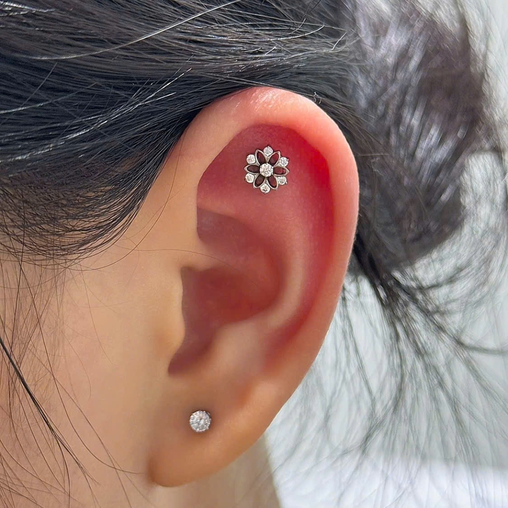 Khuyên Titanium hình bông tuyết đính đá - 1.2*8mm - 2 màu