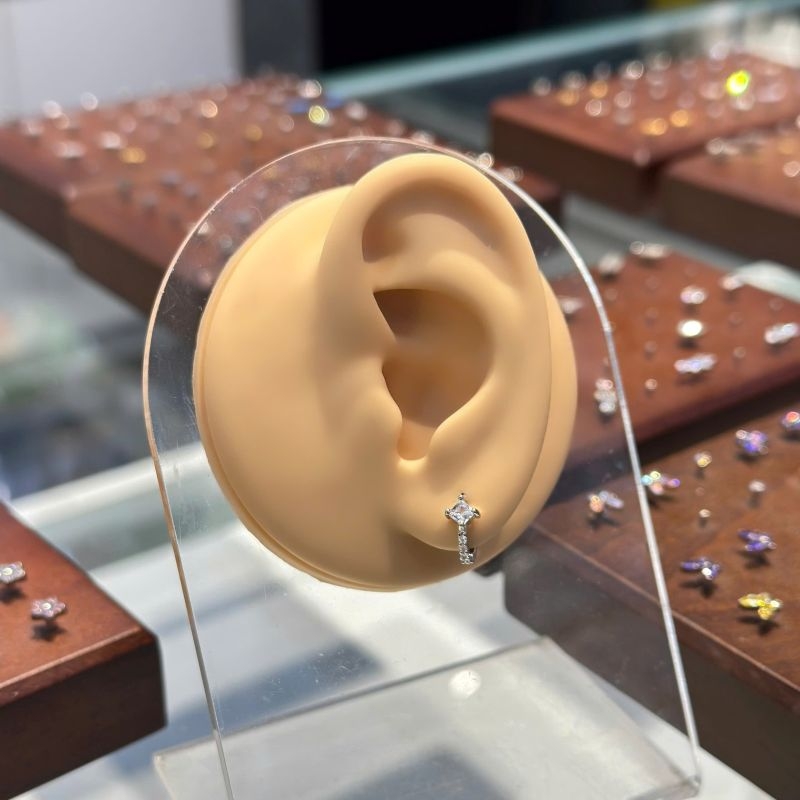 Hợp kim / Khuyên vòng đá trắng hình thoi