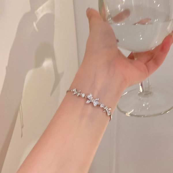 Hợp kim / Lắc tay nơ lấp lánh