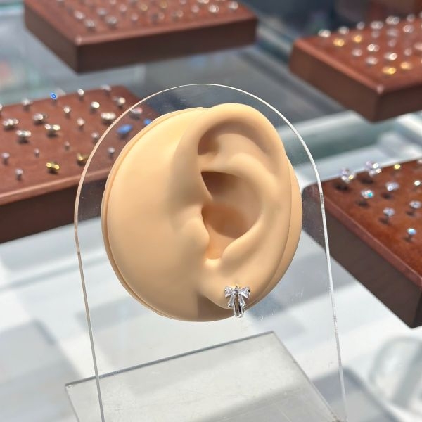 Shining Bow Earring / Hợp kim