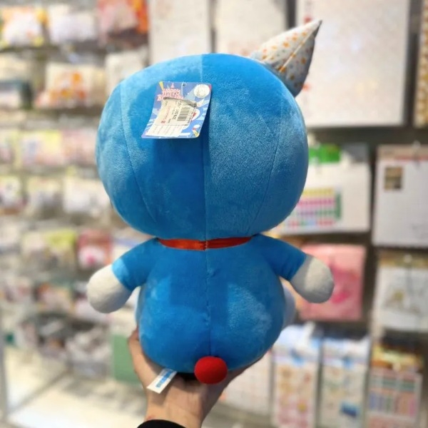 Thú bông Doraemon sinh nhật size M chính hãng, hình thật