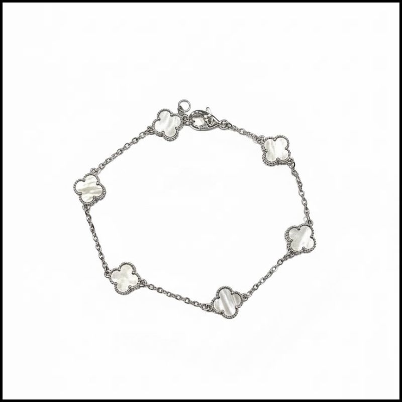 Van Cleef & Arpels nhiều màu