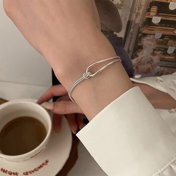 Vòng tay NOLAN thiết kết đơn giản, sang trọng - Phong cách Hàn Quốc