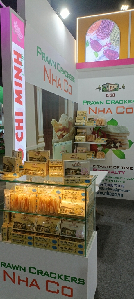 BƯỚC RA THẾ GIỚI