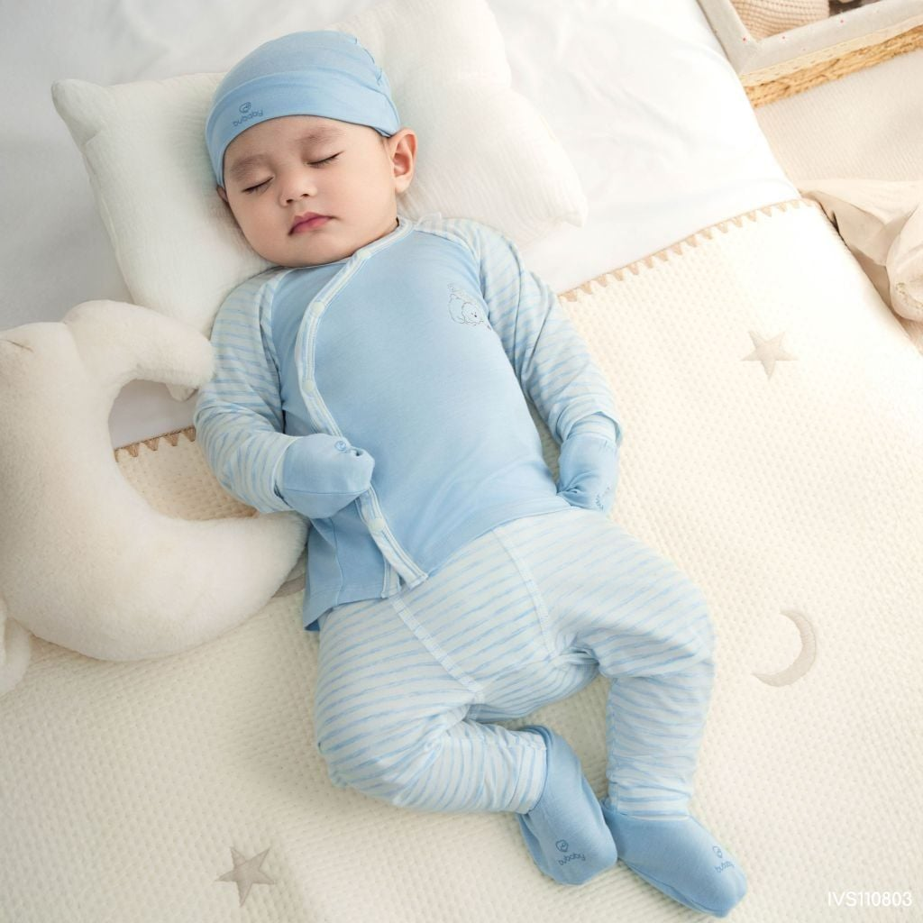 Bộ dài tay cài chéo Little Pubby Bubaby IVS110803