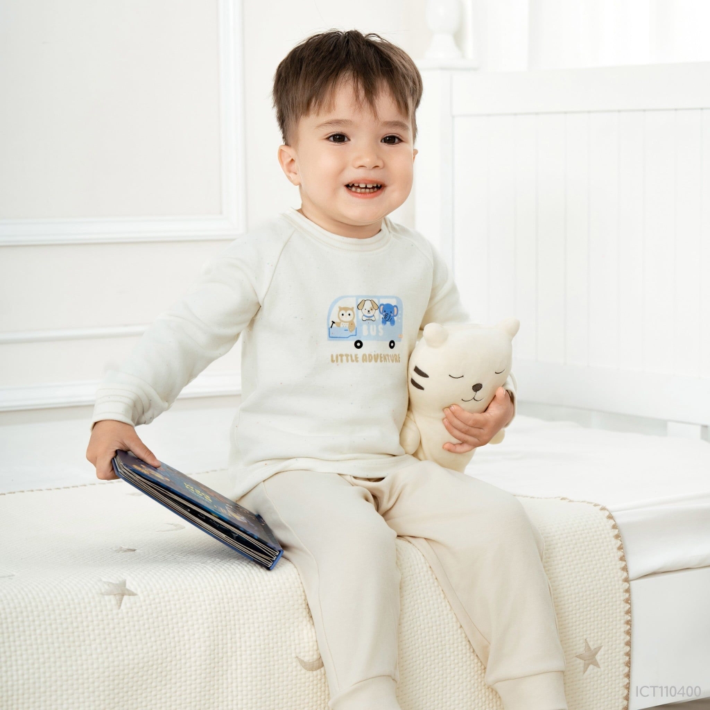 Bộ dài tay raglan cổ tròn nỉ bông Little Adventure ICT110400