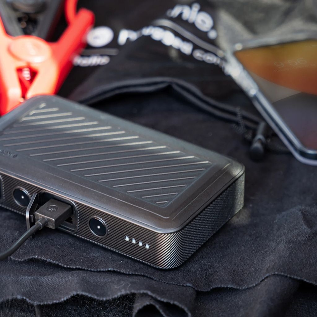 Pin Sạc Dự Phòng Kiêm Kích Bình Ô Tô Mophie AC55500 15000mAh – Sạc Dự Phòng 3in1 Có Cổng AC 220V, Sạc Nhanh