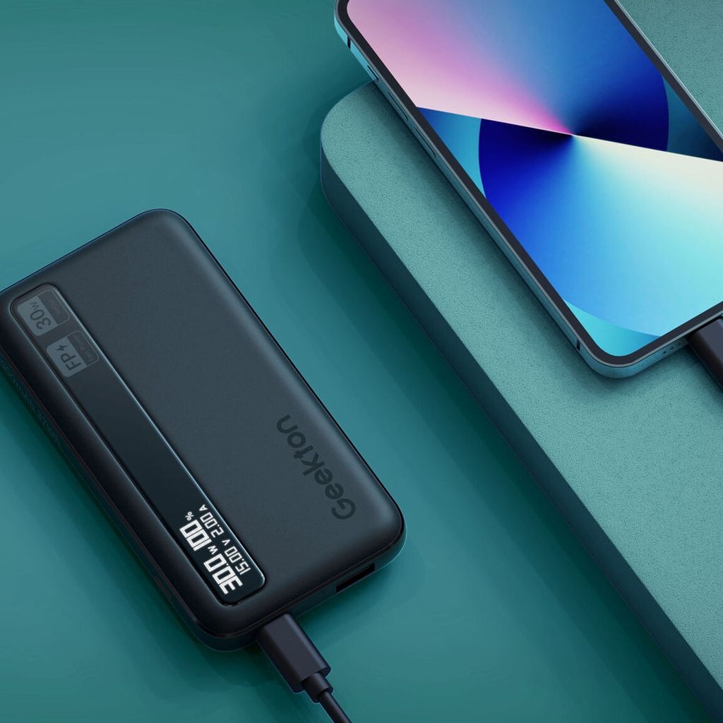 Pin dự phòng 10.000 Geekton C1110mAh sạc nhanh 30W