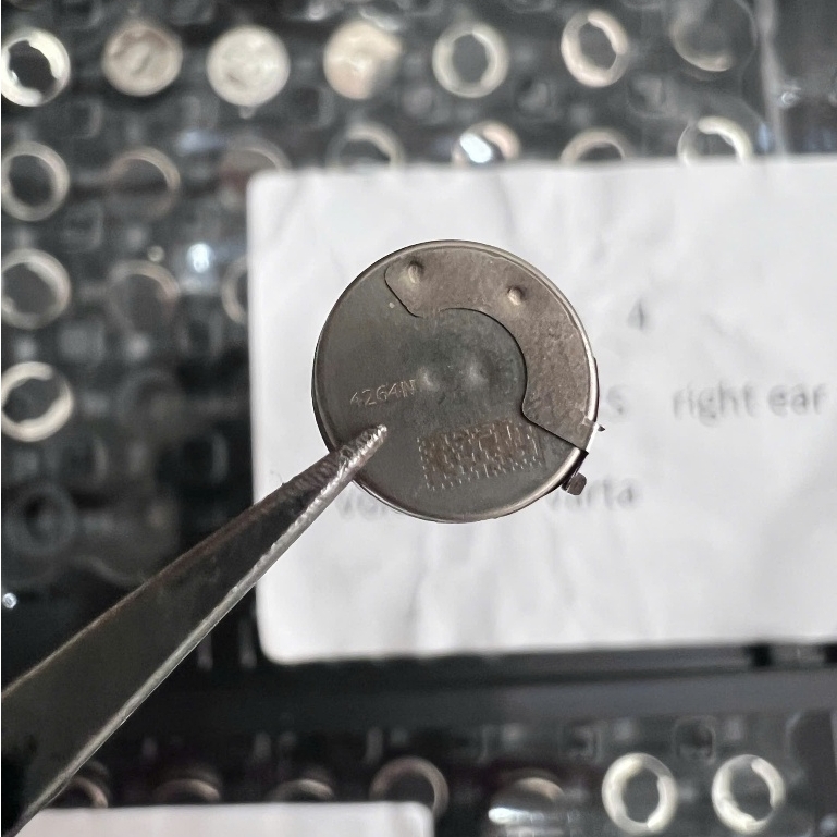 Pin Thay Tai Nghe Airpods 4 Chính Hãng Varta