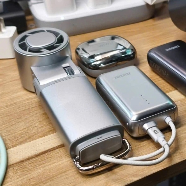 Quạt Mini Cầm Tay IceWing JF181 Vỏ Nhôm Cao Cấp – Có Làm Lạnh, 199 Tốc Độ, Pin Sạc, Màn Hình LED