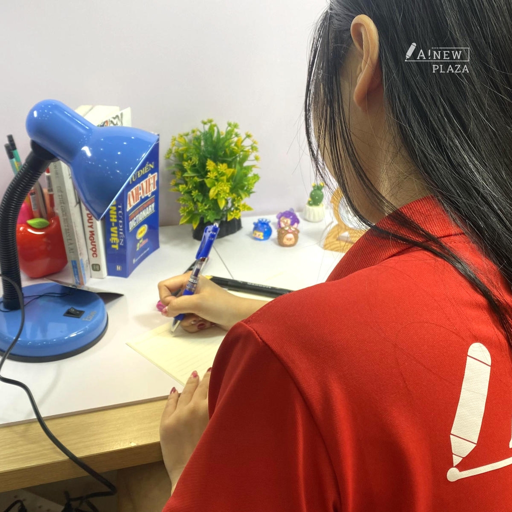 Đèn Học Để Bàn Chống Cận Eras E359 - Giải Pháp Chiếu Sáng Hoàn Hảo